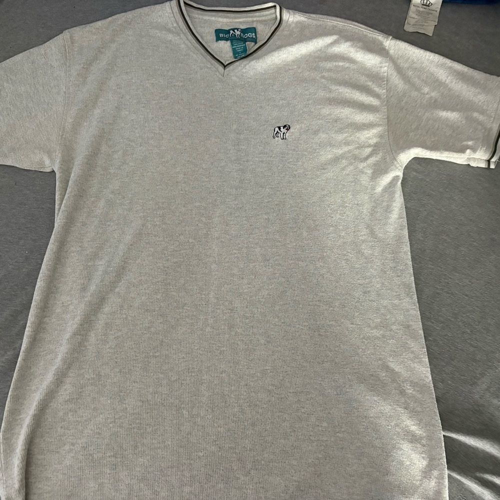 Big Dogs Light Gray V-Neck Short Sleeve Tee with Black Trim